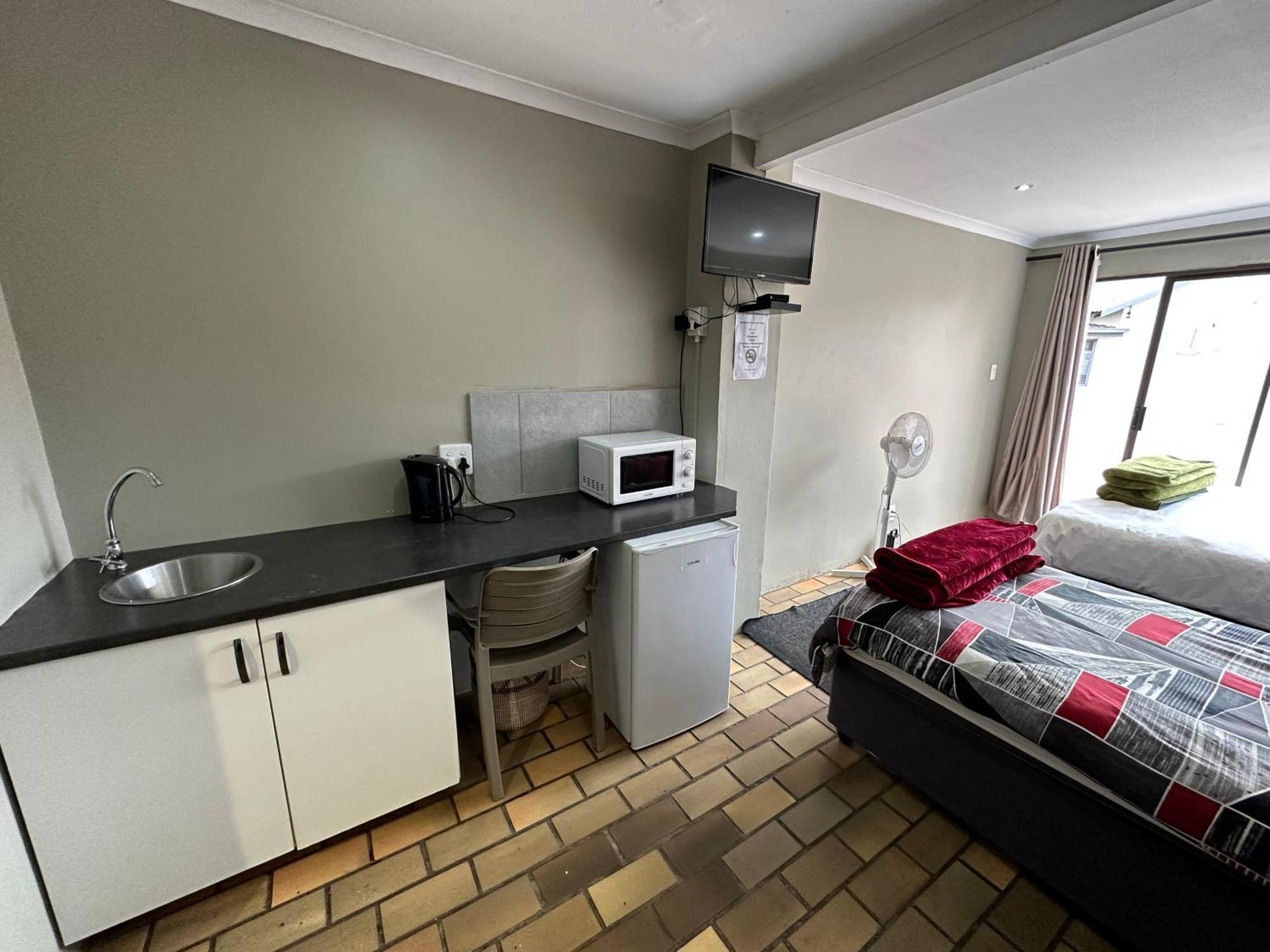 Favour Guest House Polokwane Dış mekan fotoğraf